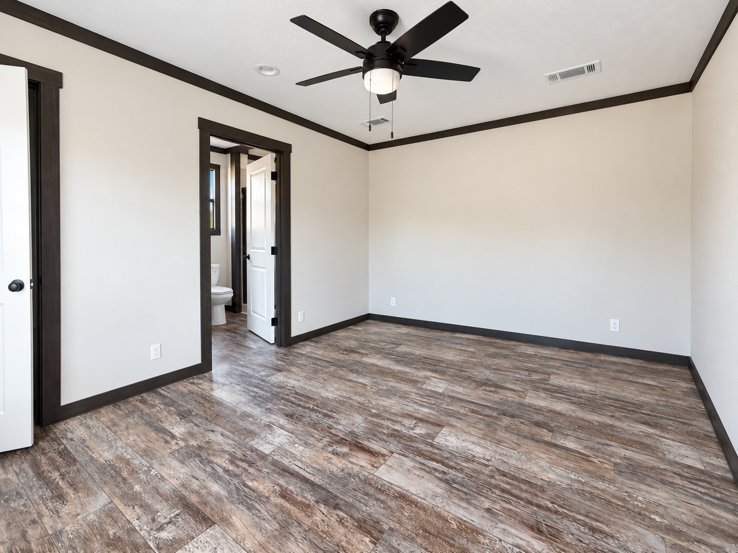 Baby Boujee manufactured home by Clayton — photo 9 of 13