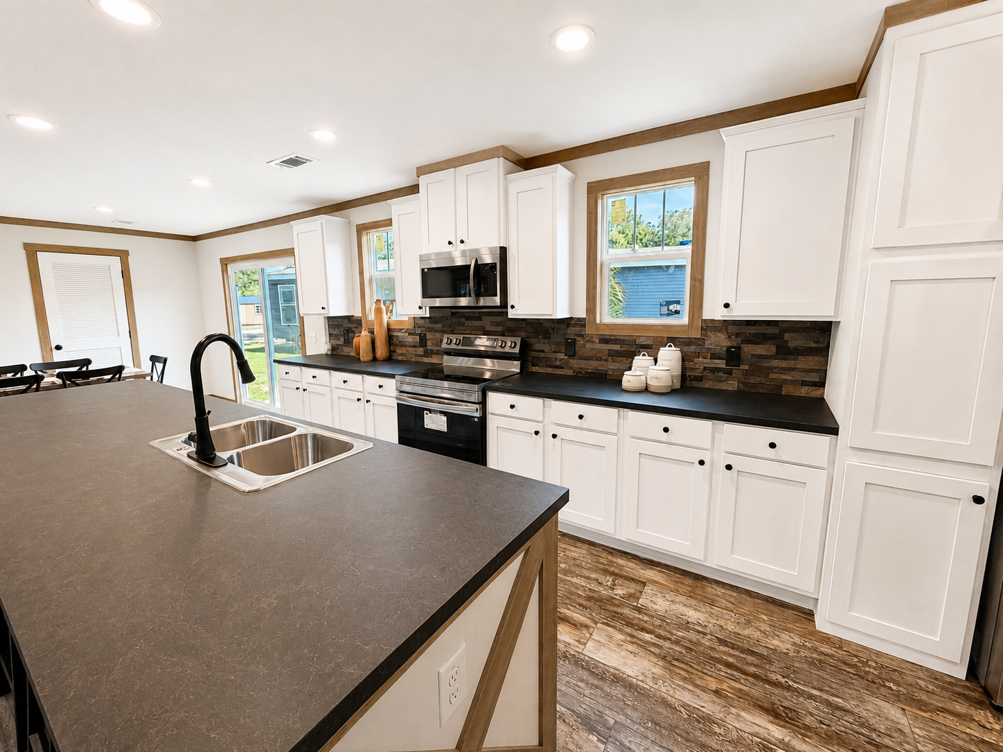Boujee XL manufactured home by Clayton — photo 5 of 23